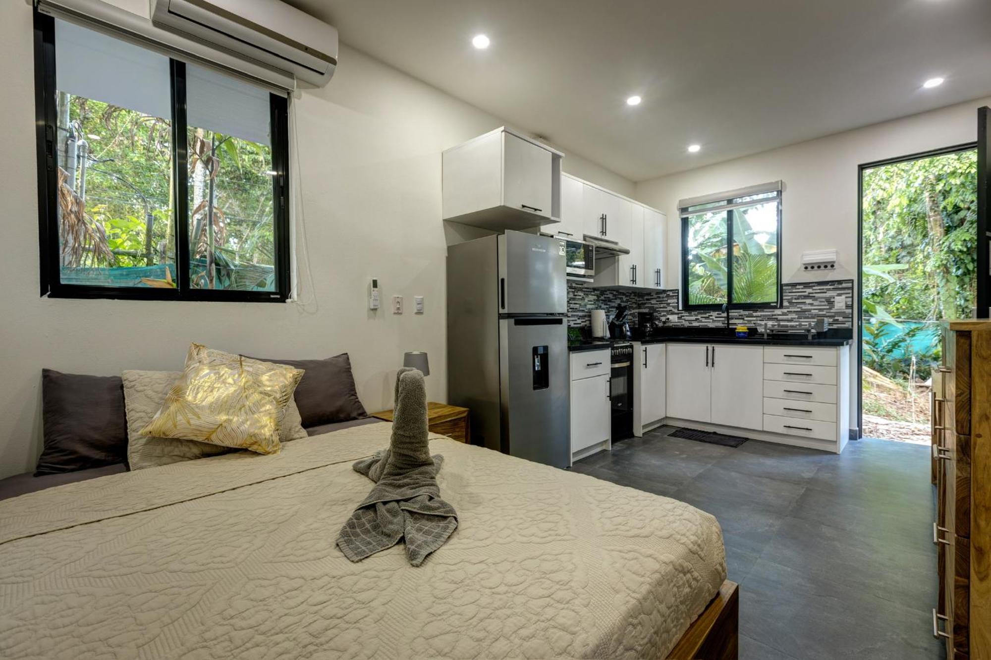 Villa Colibri - Private 1 Bedroom Studio/Bachelor بونتا أوفا المظهر الخارجي الصورة